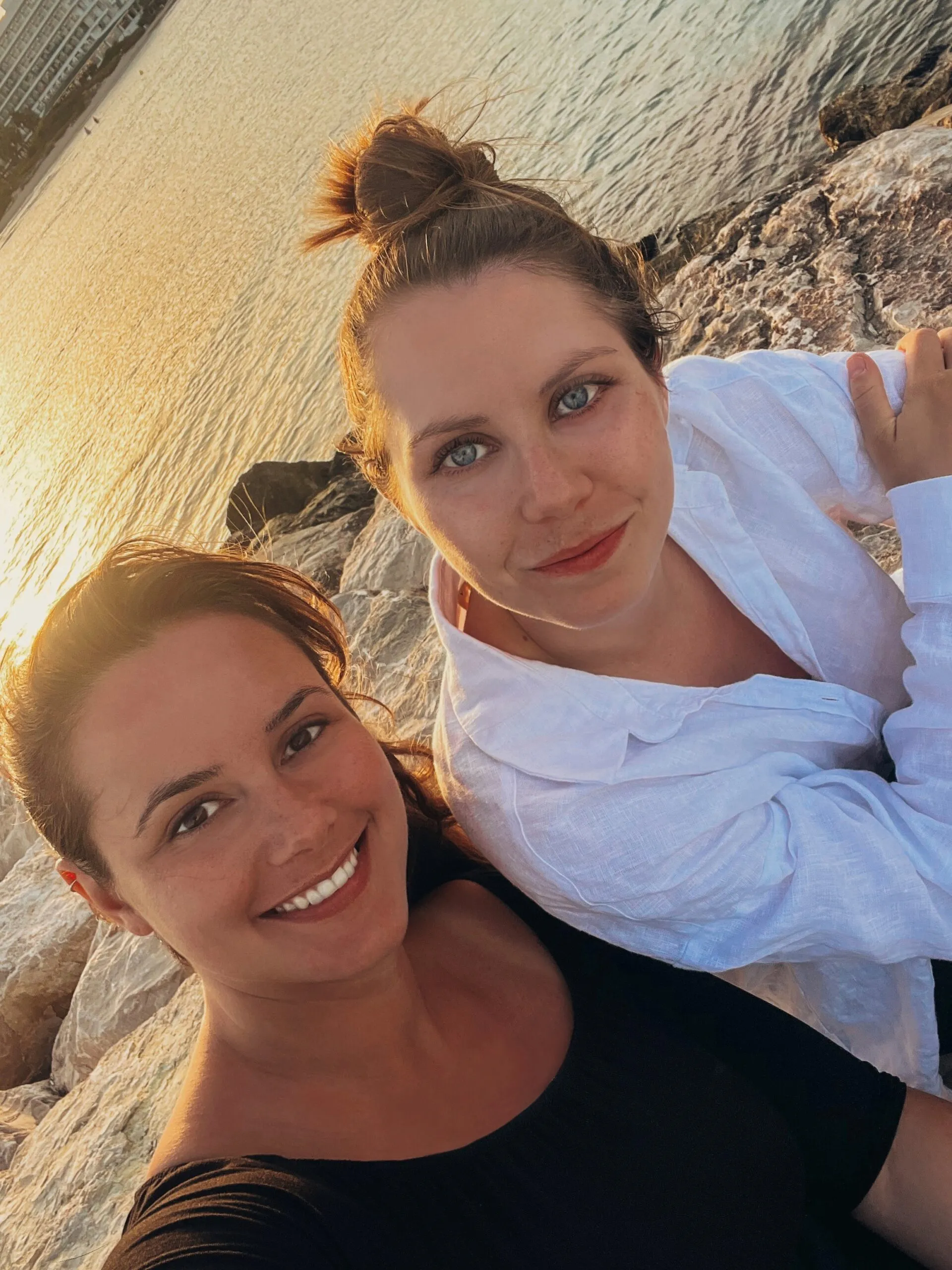 Jill und Laura von Books and Baking